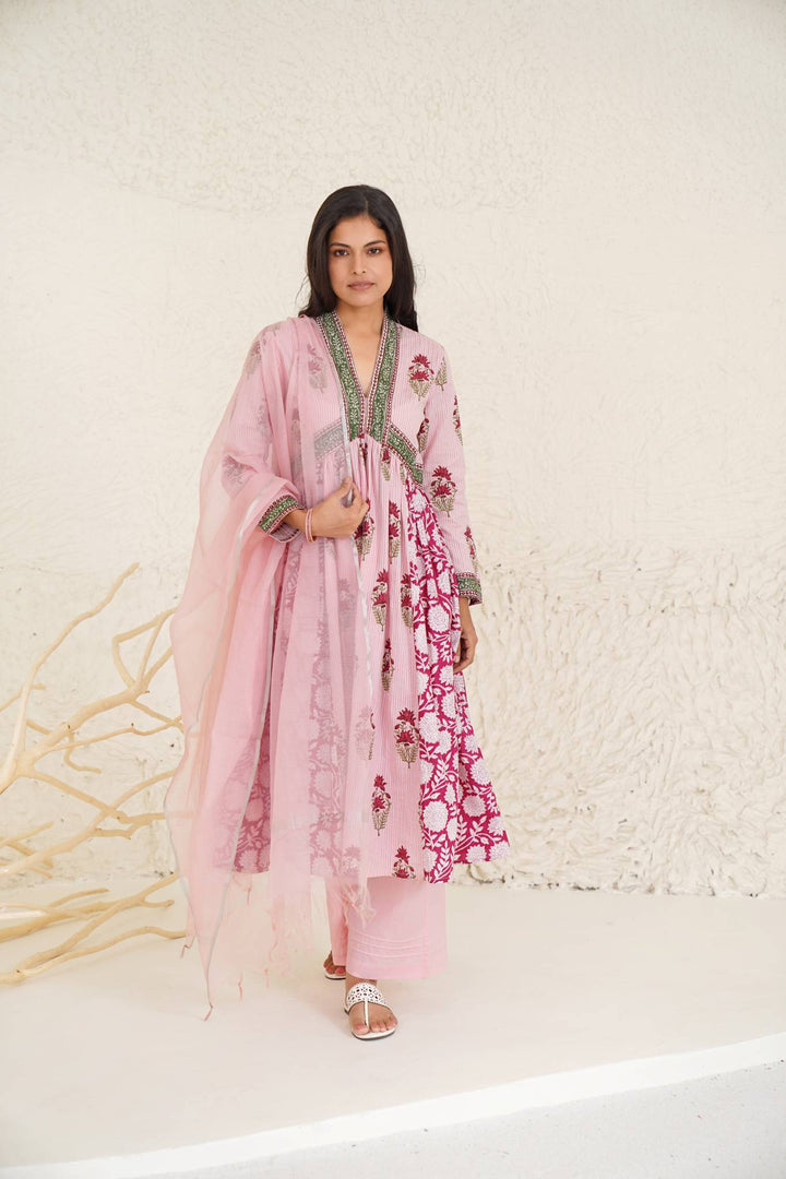 Vivacious rose kurta with wide leg pants