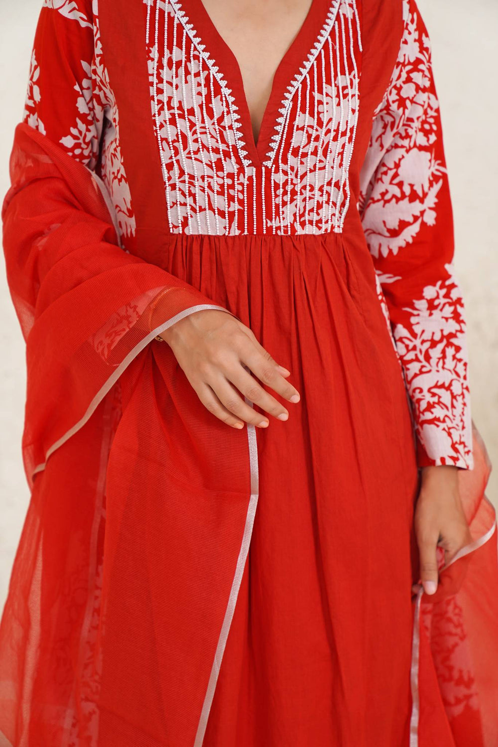 Hibiscus charm dupatta