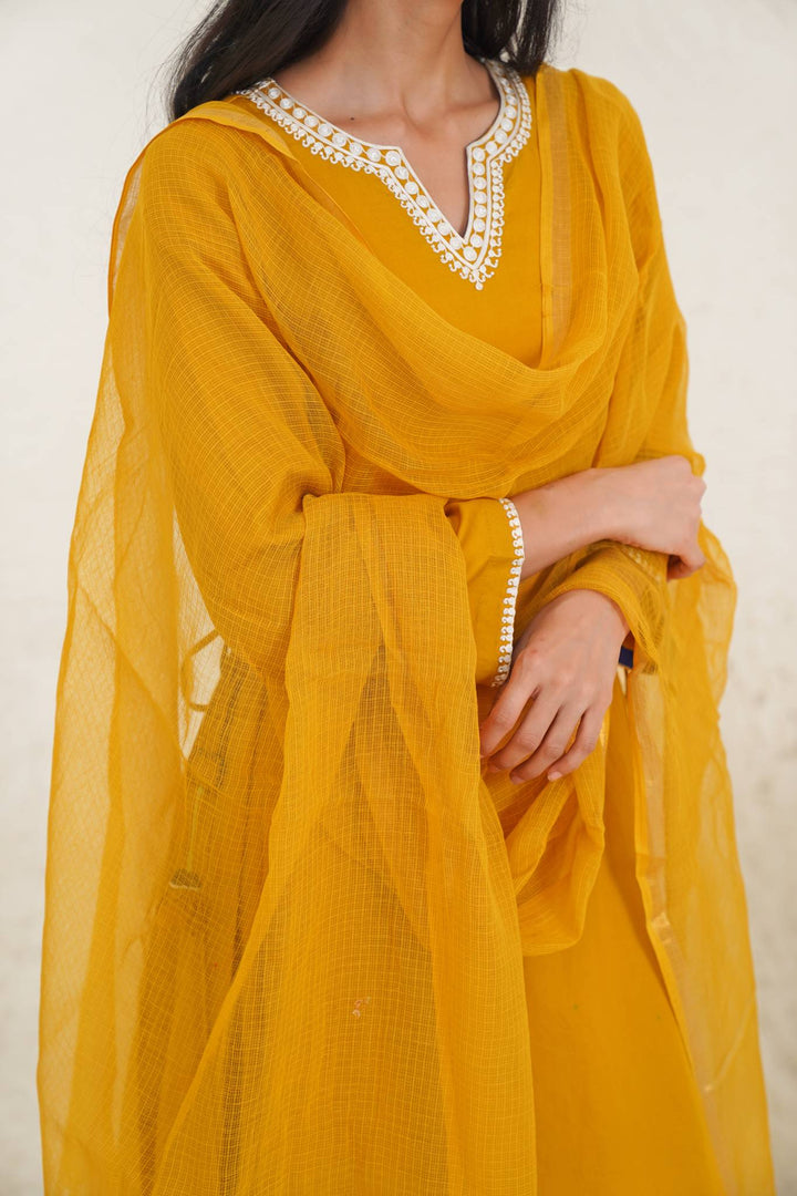 Gold cashmere dupatta