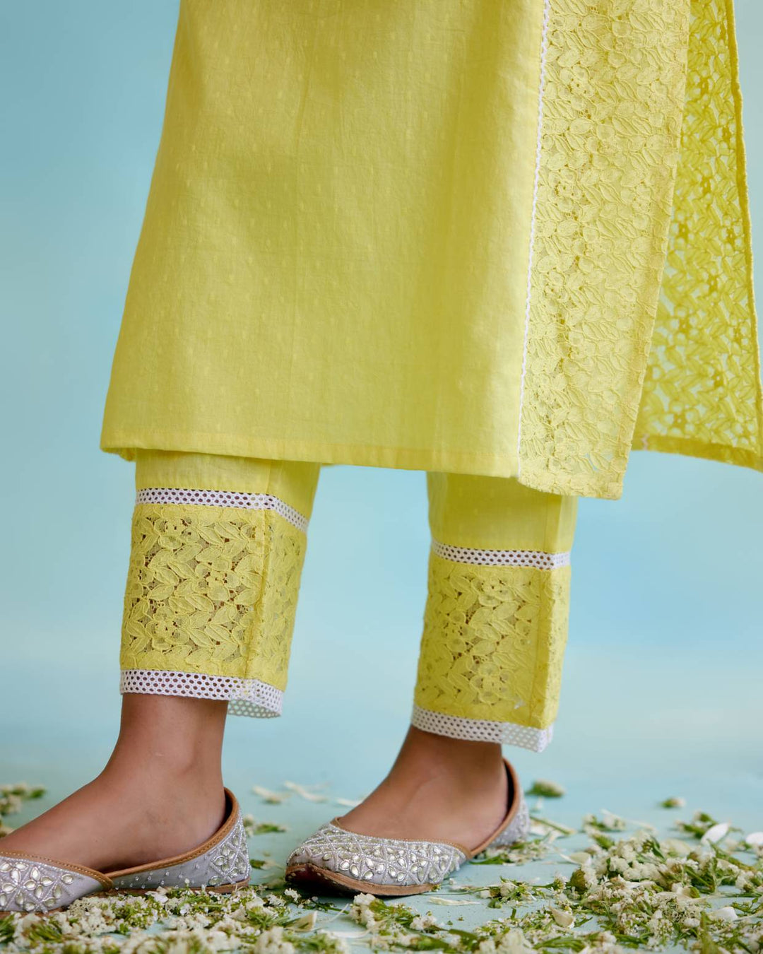 Daylily Kurta with Narrow Pants