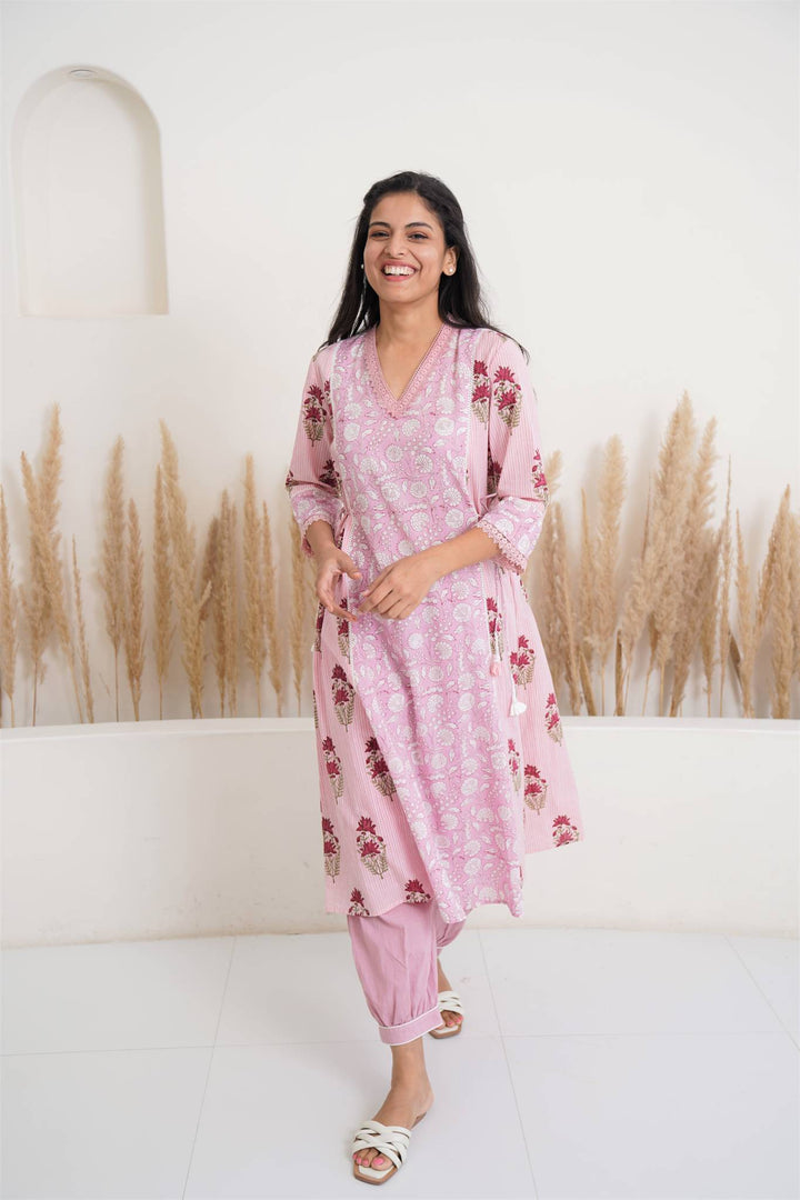 Pink cameo kurta with pegges pants