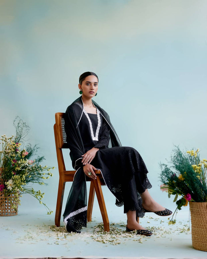 Black Blossom Kurta with Narrow Pants