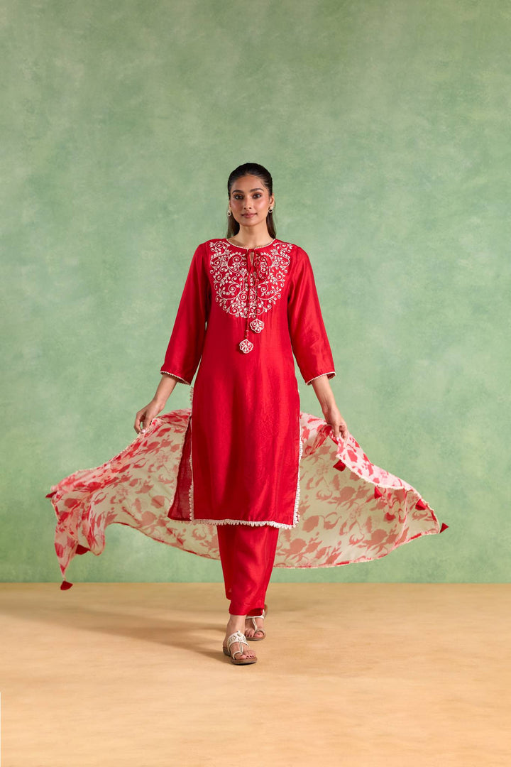Red Blossom Dori Chanderi Kurta with Straight Pants and Dupatta - Set of 3