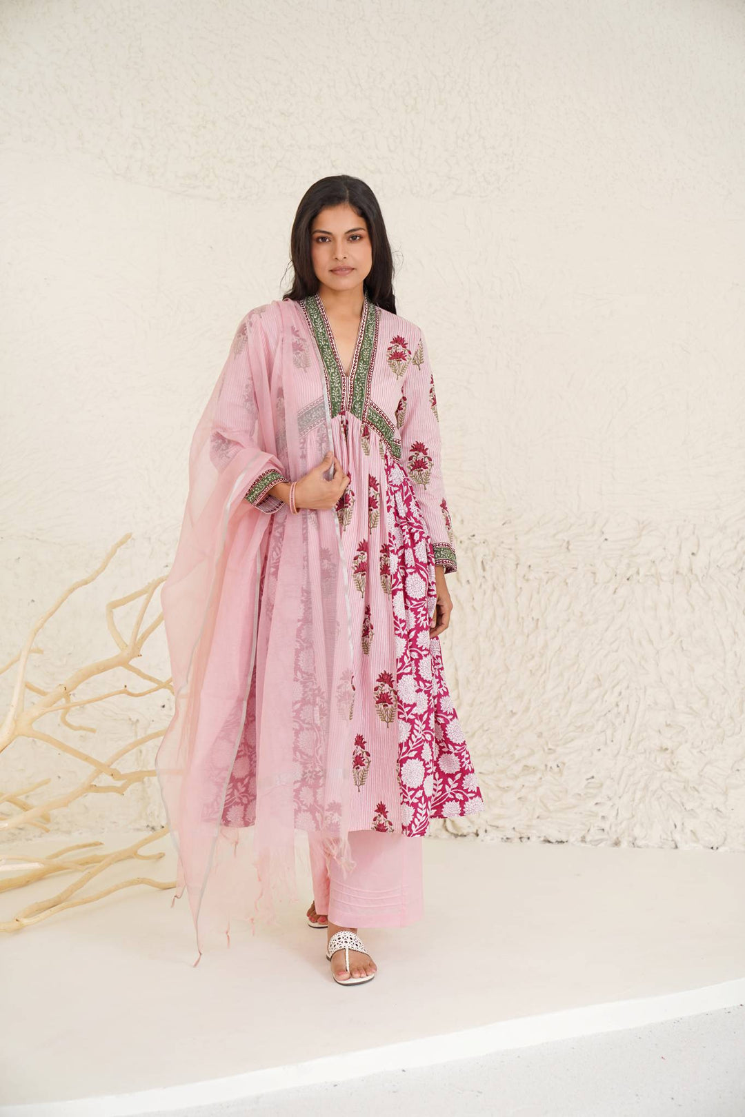 Vivacious rose dupatta