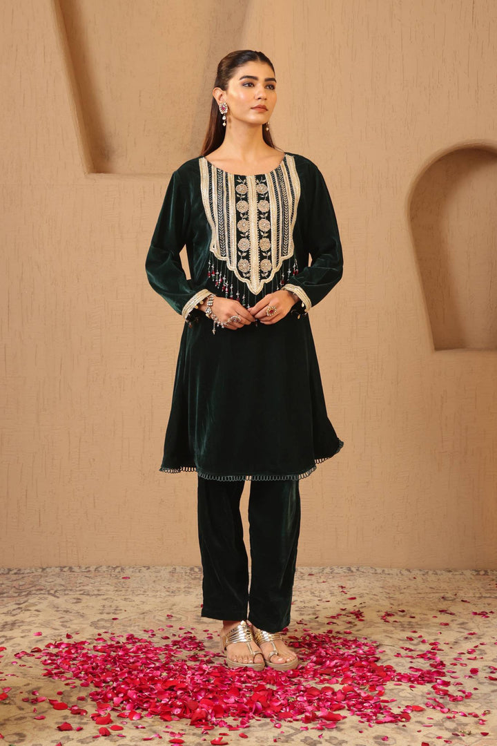 Emerald Petal Beaded Velvet Tunic with Narrow Pants