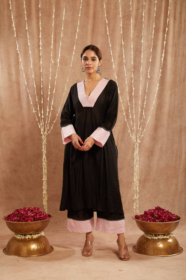 Black Zari Chanderi Kurta with Narrow Pants - Set of  2