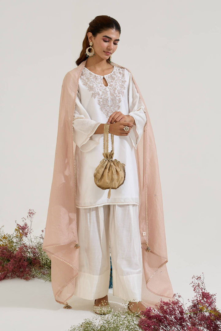 Rosy White Zari Dupatta