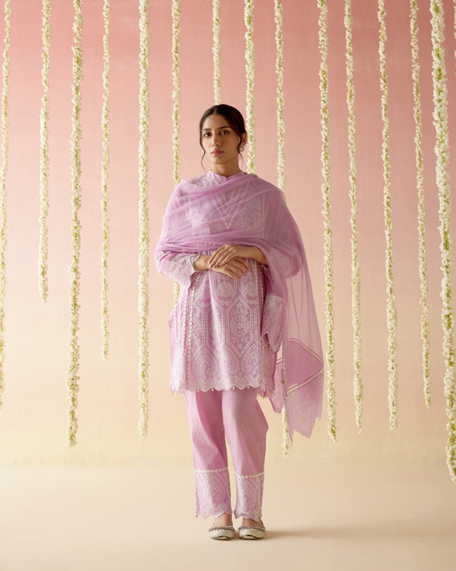 Lilac Kurta with Narrow Pants and Dupatta- Set of 3