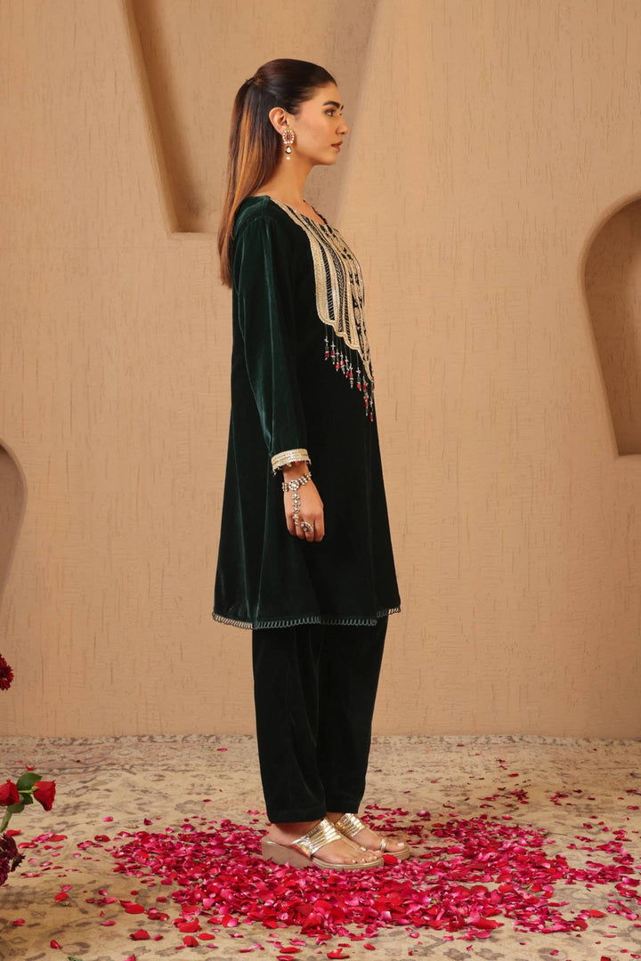 Emerald Petal Beaded Velvet Tunic with Narrow Pants