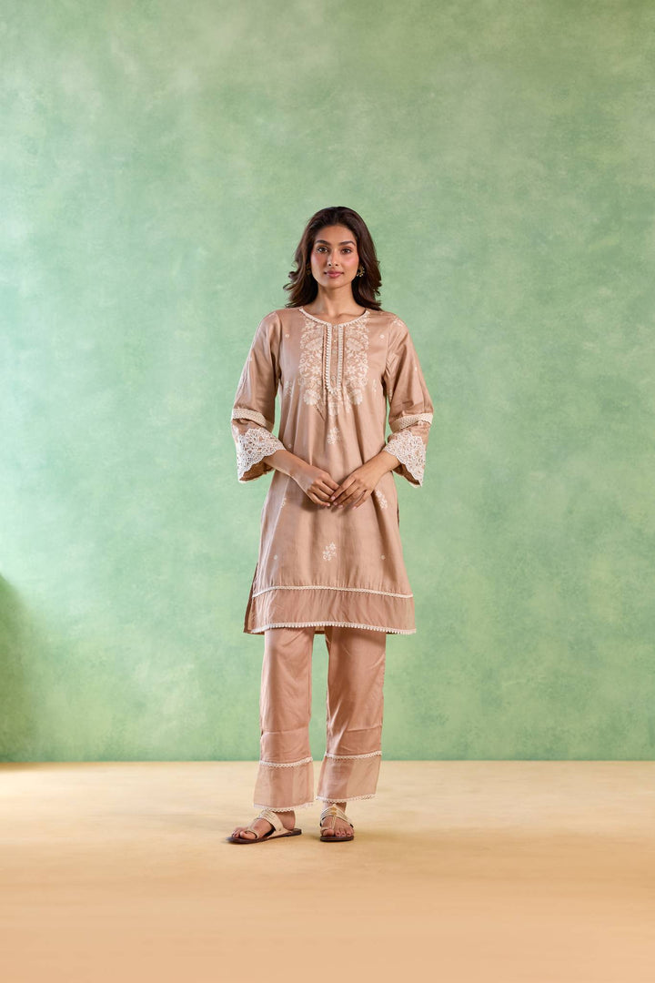Pink Lotus Kurta with Narrow Pants - Set of 2