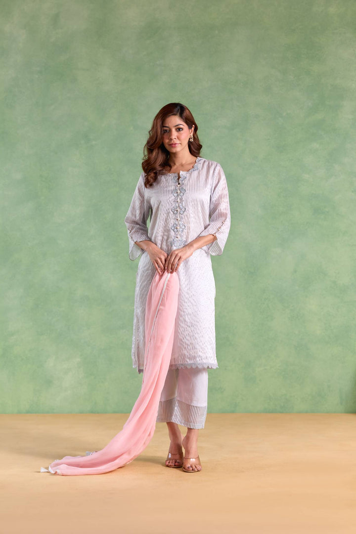 Sky Scallop Zari Kurta with Narrow Pants and Dupatta - Set of 3