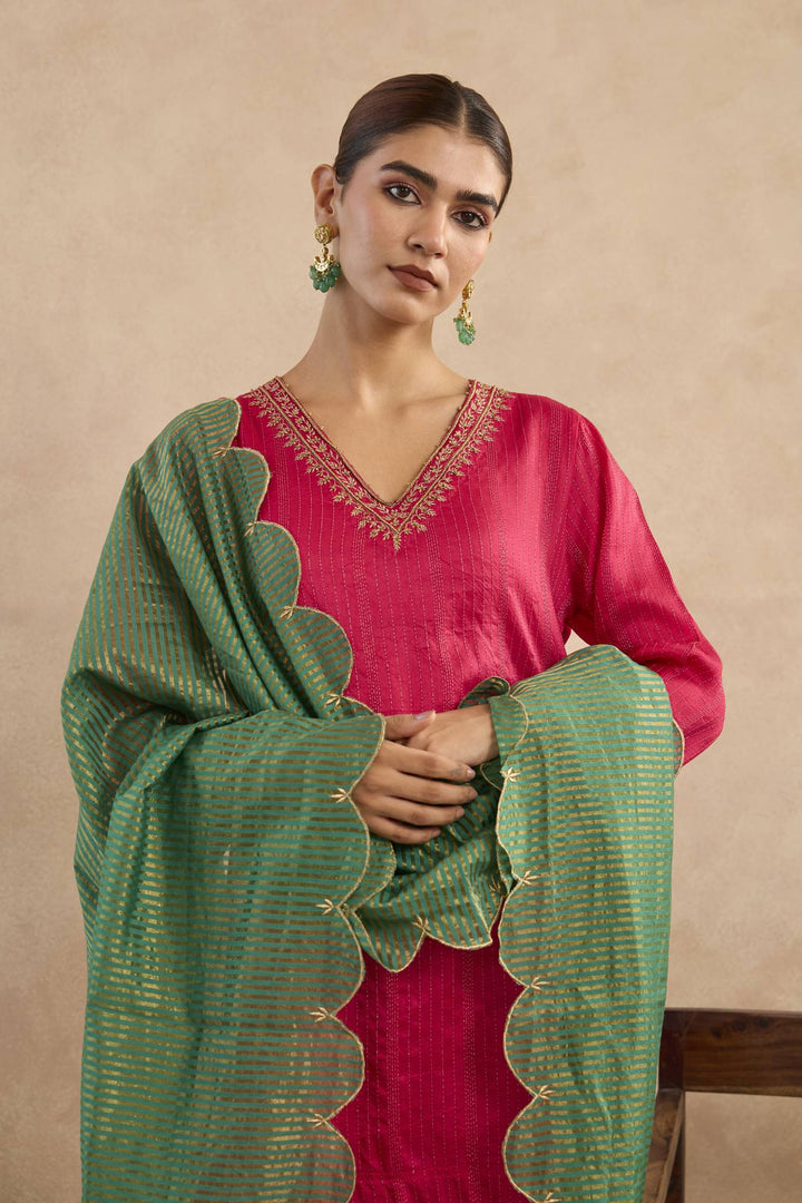 Fuchsia Green Scallop Dupatta