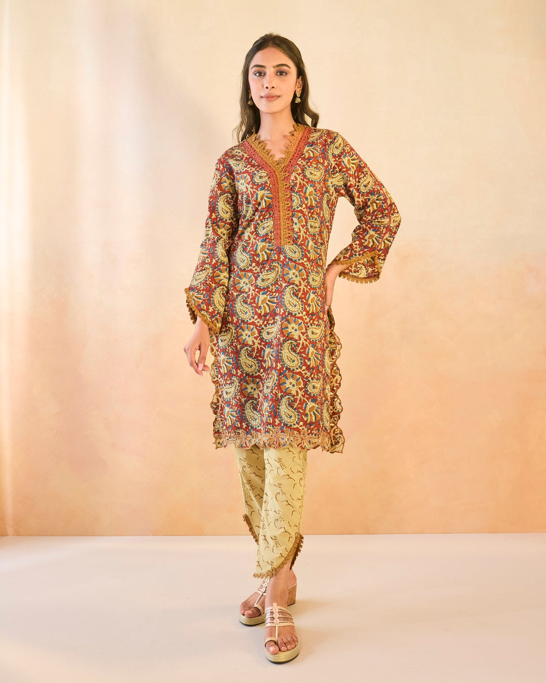 Ruby Petal Scallop Kurta with Tulip Pants - Set of 2