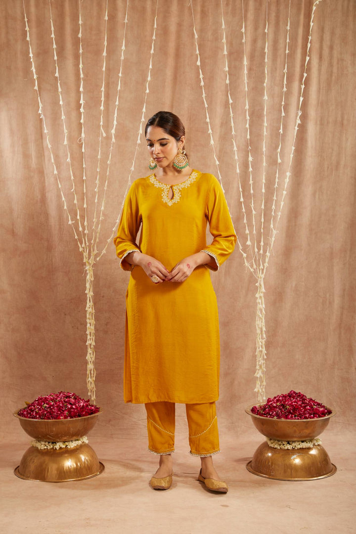 Golden Dori Chanderi Kurta with Narrow Pants and Dupatta - Set of 3