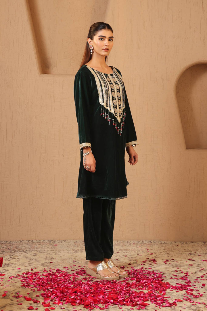 Emerald Petal Beaded Velvet Tunic with Narrow Pants