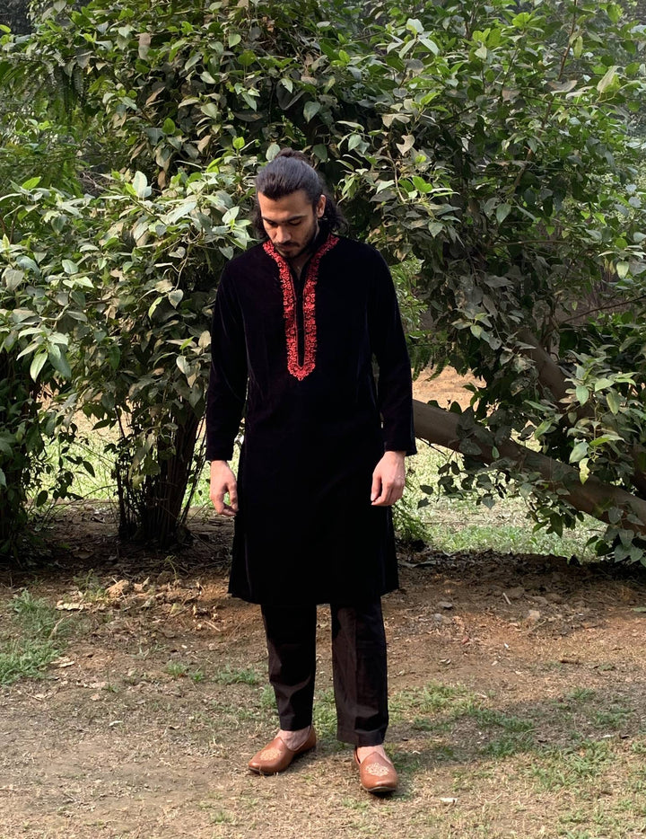 Black Bloom Embroidered Velvet Kurta