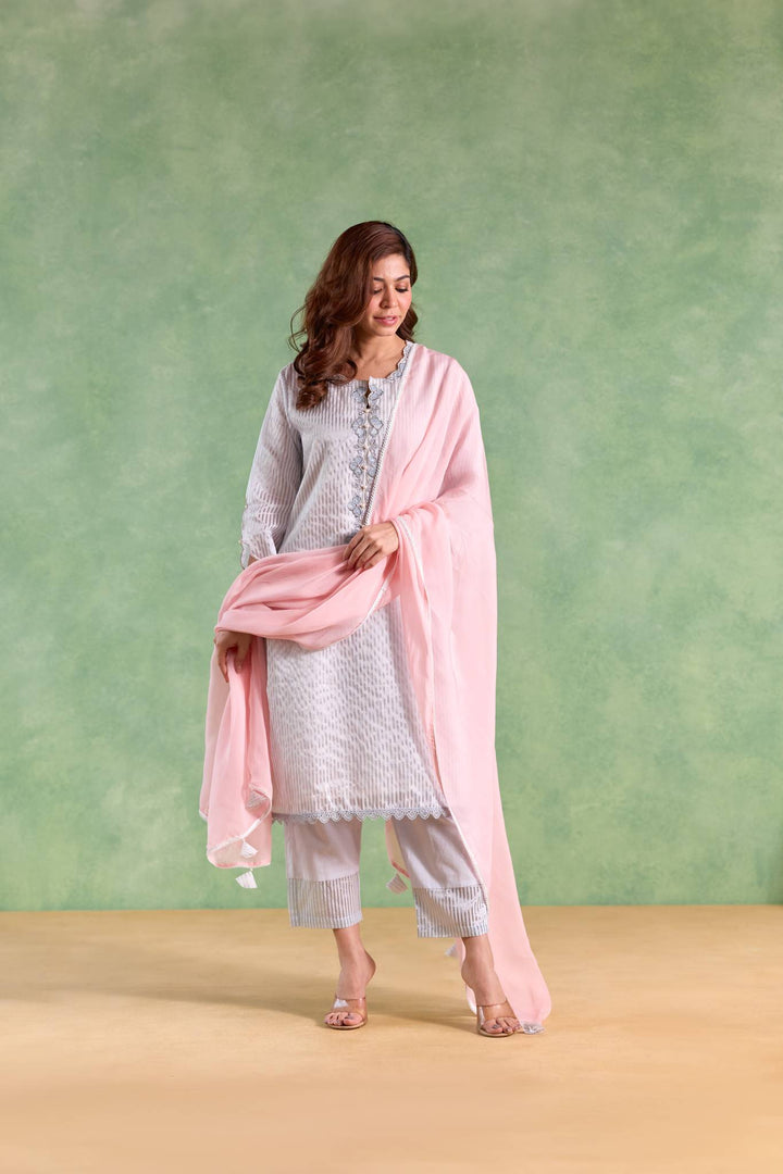 Sky Scallop Zari Kurta with Narrow Pants and Dupatta - Set of 3