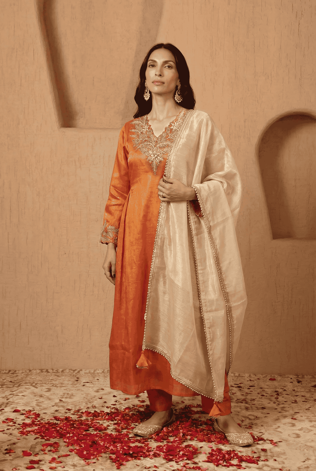Amber Dori Zari Tissue Kurta with Narrow Pants and Dupatta - Set of 3