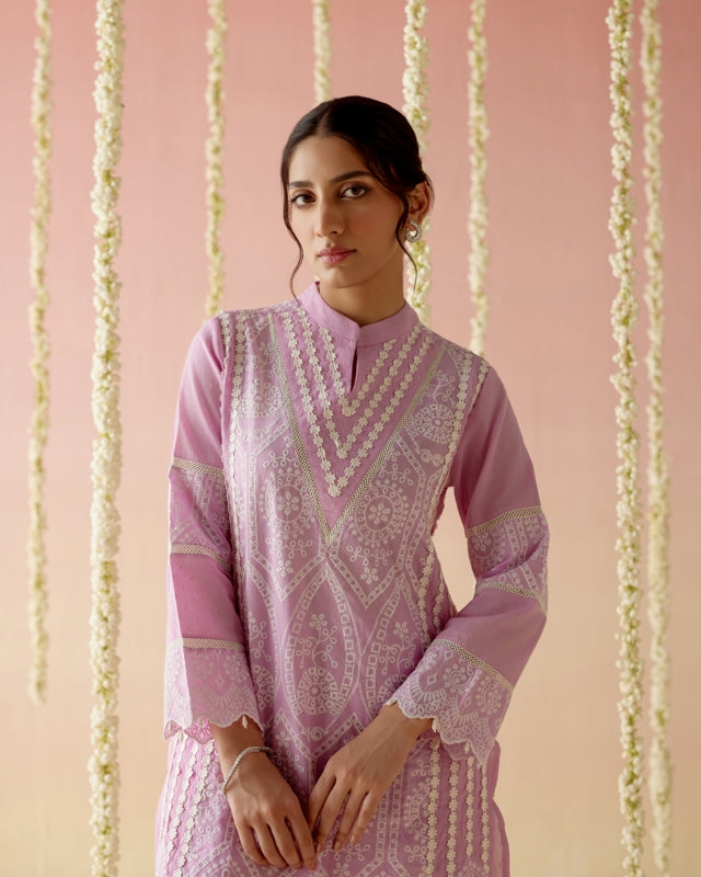 Lilac Kurta with Narrow Pants and Dupatta- Set of 3