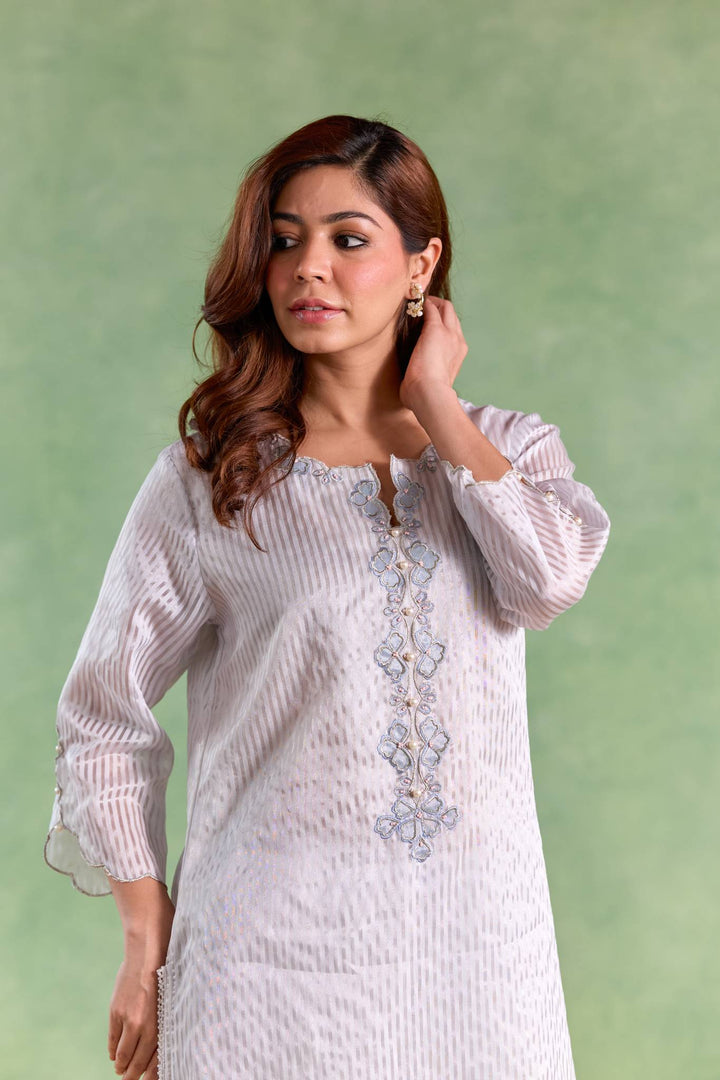 Sky Scallop Zari Kurta with Narrow Pants and Dupatta - Set of 3