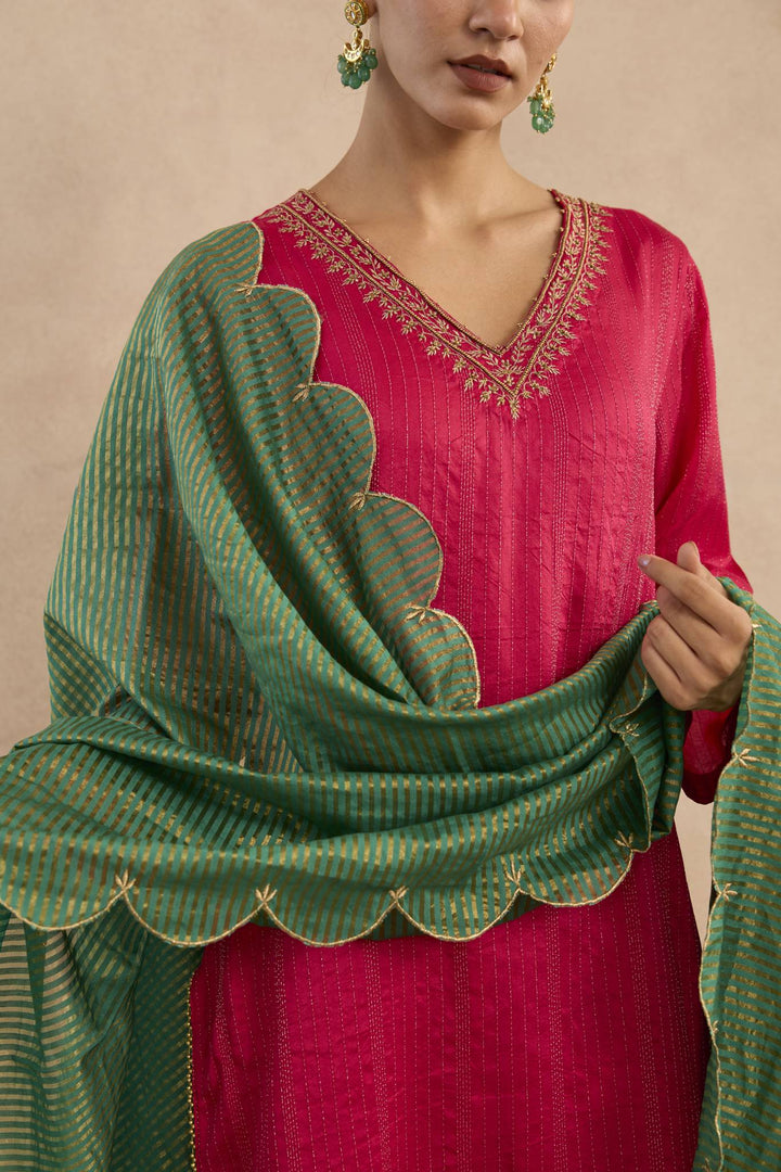 Fuchsia Green Scallop Dupatta