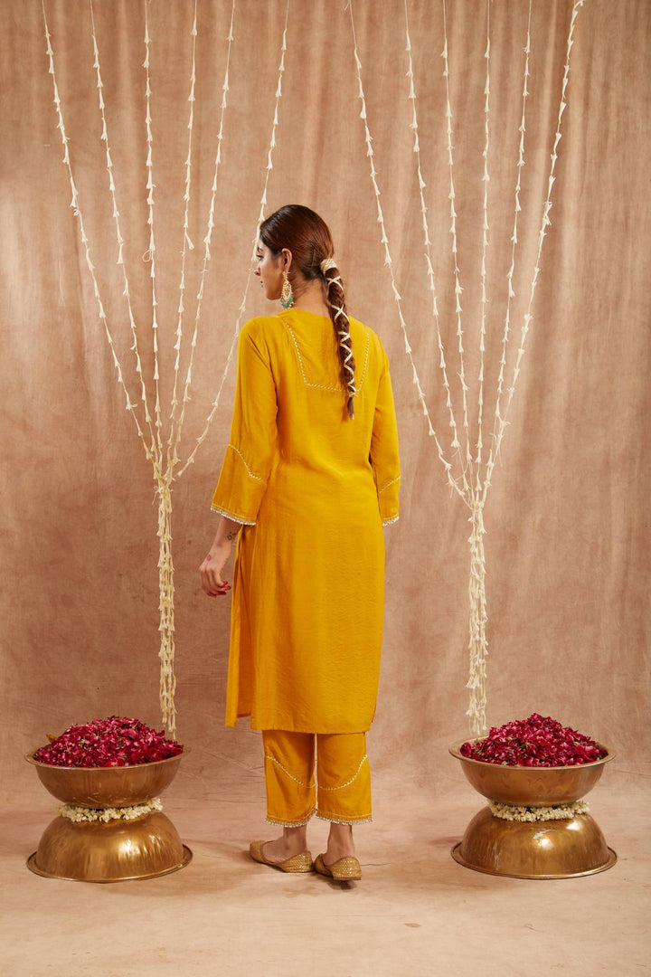 Golden Dori Chanderi Kurta with Narrow Pants and Dupatta - Set of 3