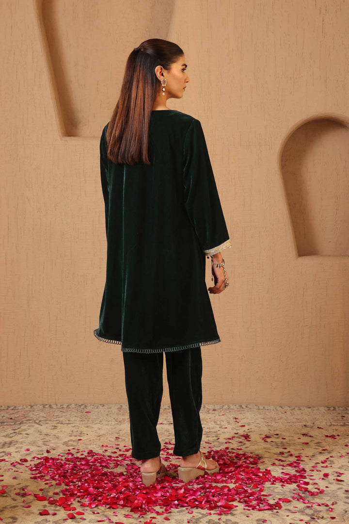 Emerald Petal Beaded Velvet Tunic with Narrow Pants
