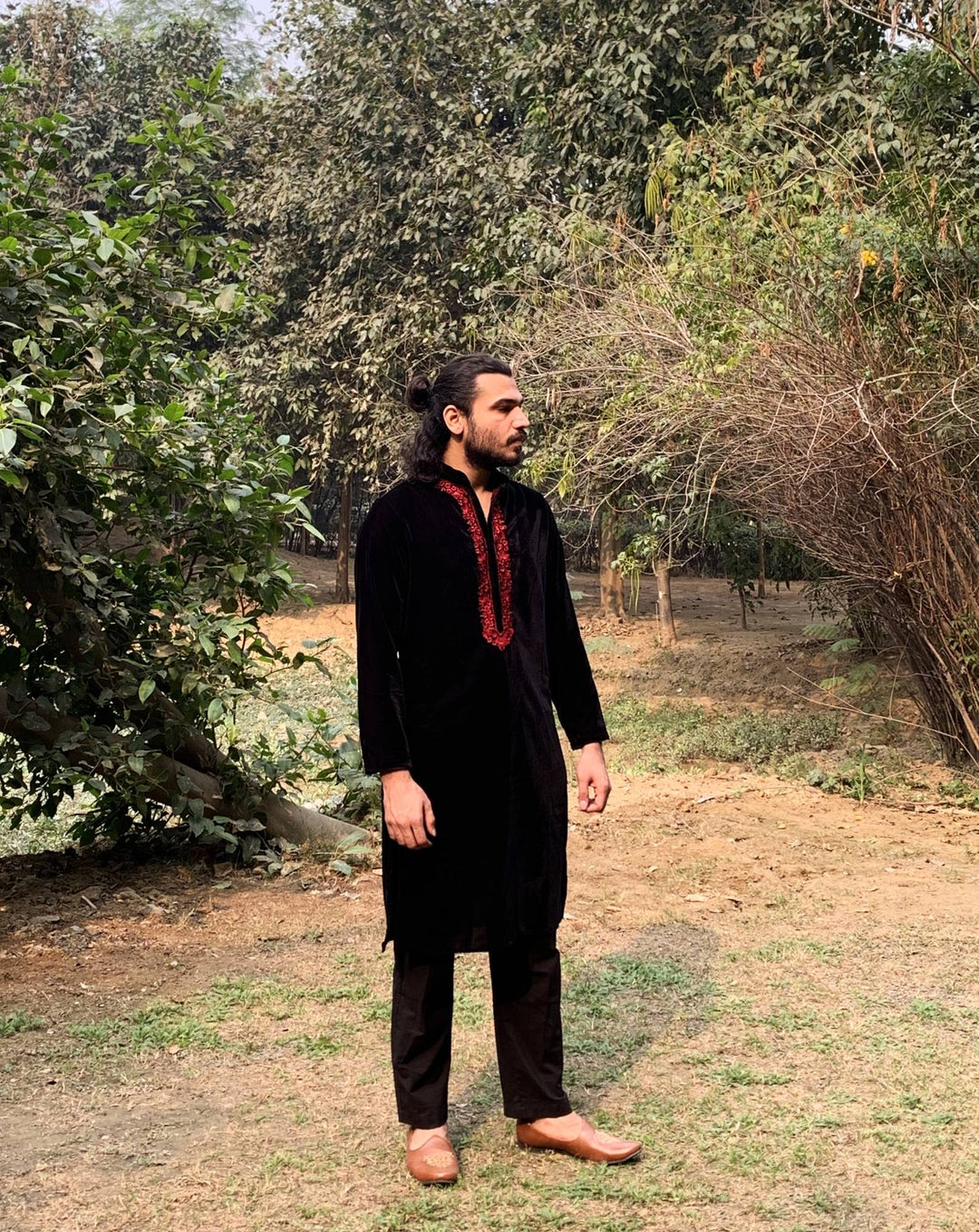 Black Bloom Embroidered Velvet Kurta