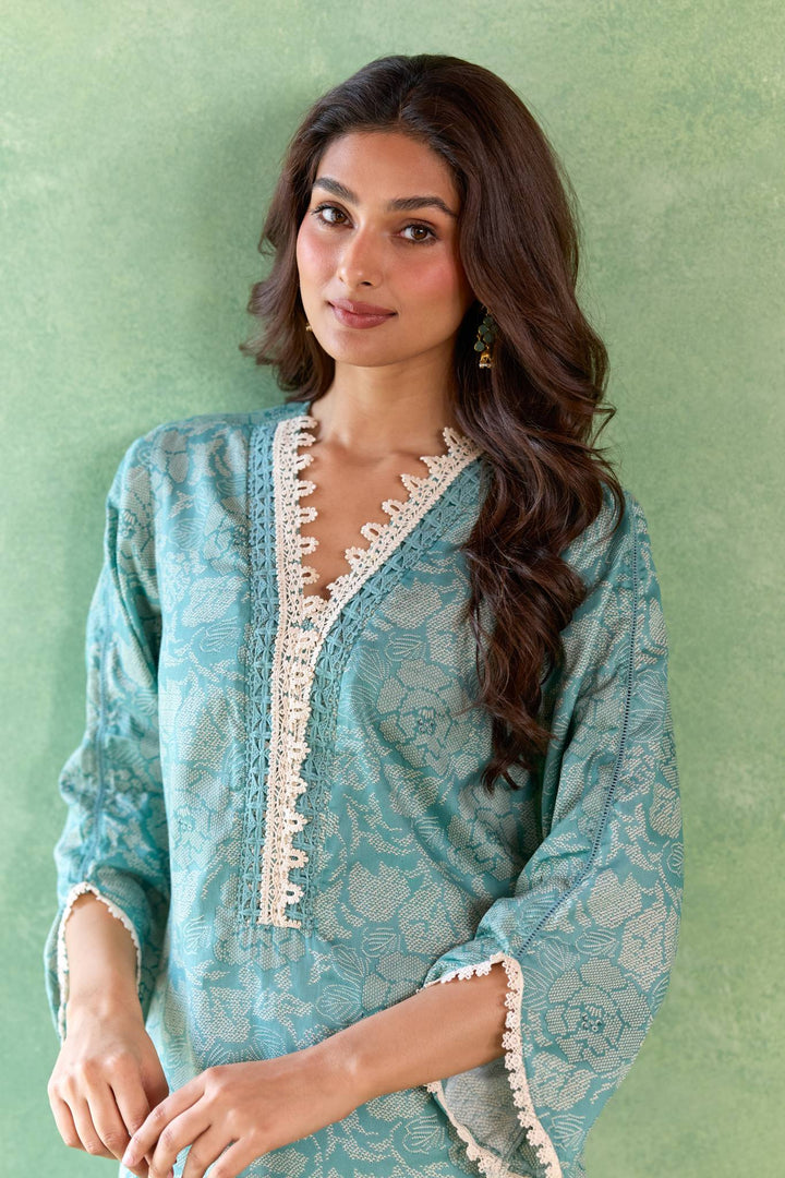 Sea Lily Kurta with Tulip Pants and Dupatta - Set of 3