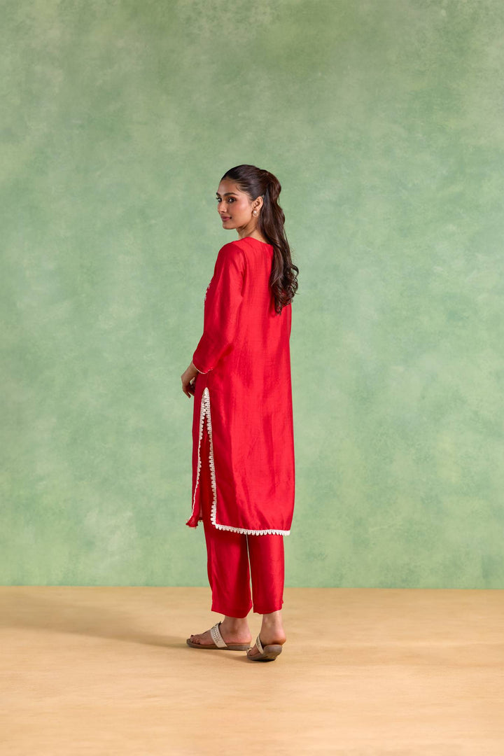 Red Blossom Dori Chanderi Kurta with Straight Pants - Set of 2