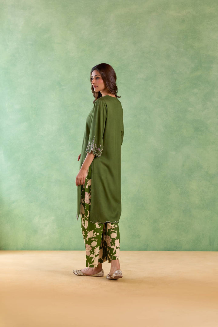 Moss Petal Scallop Kurta with Flared Pants and Dupatta - Set of 3