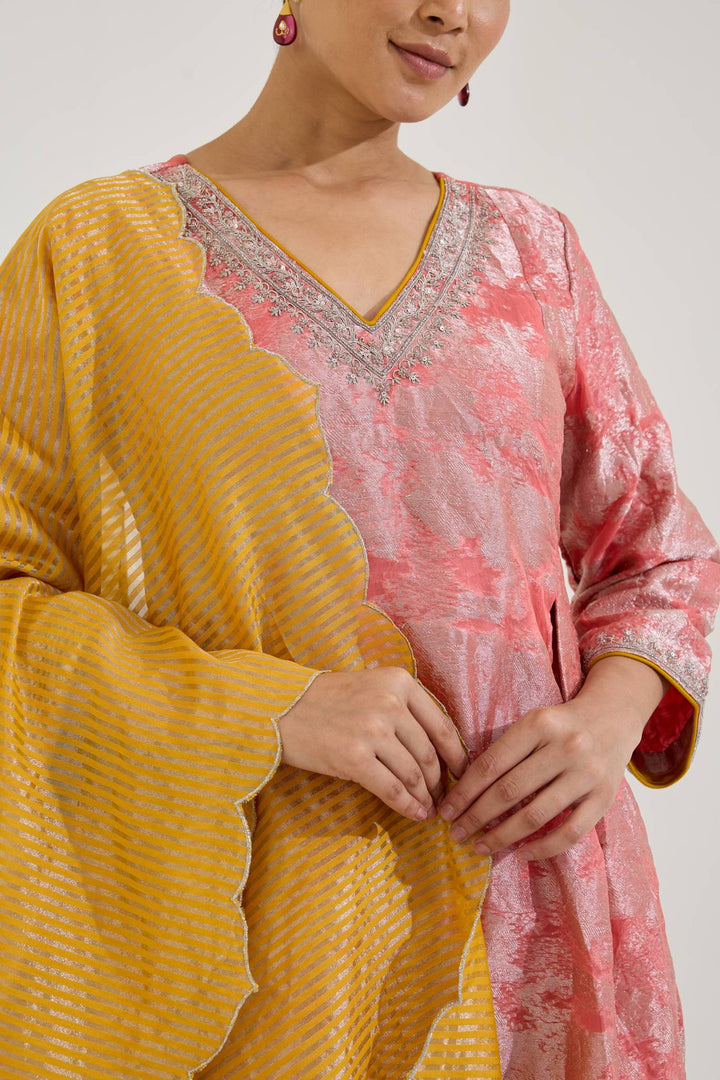 Blush Dori Jacquard Kurta with Narrow Pants - Set of 2