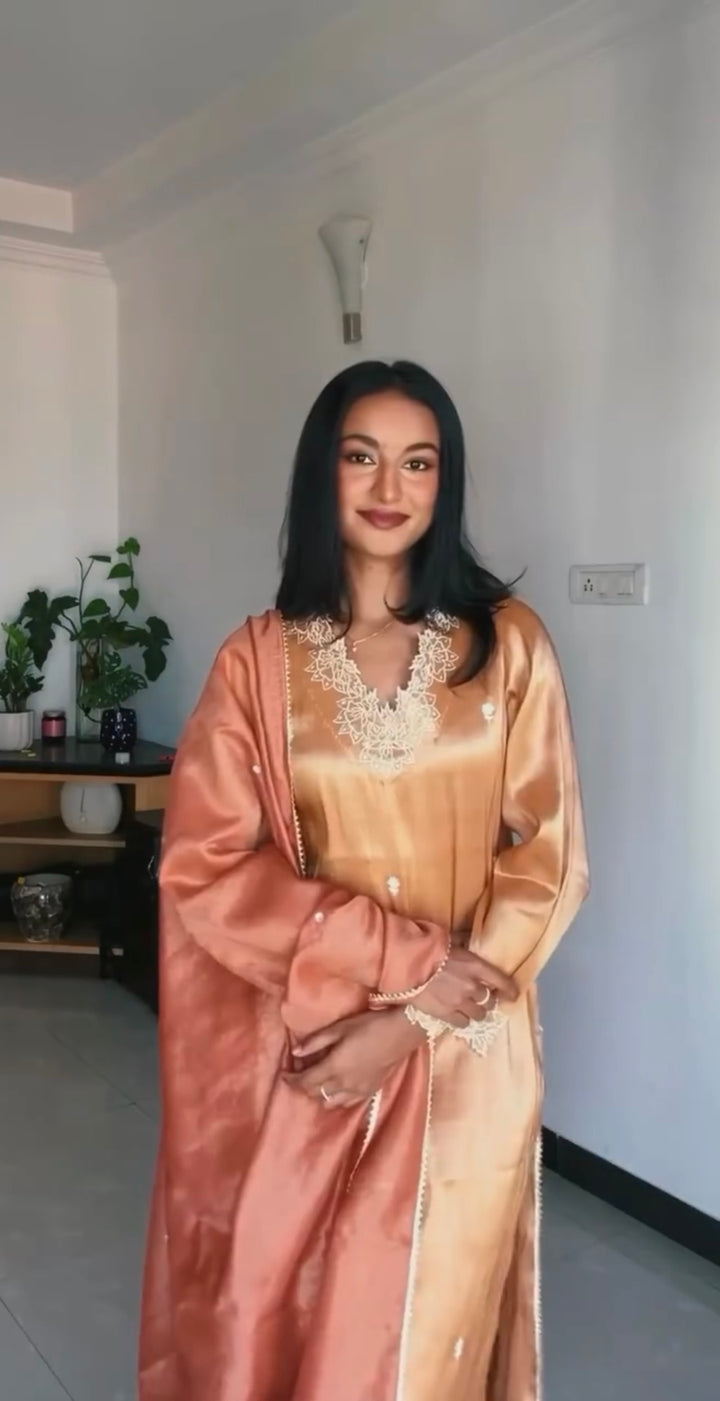 Amber Zari Kurta Set - Rida Tharanaa