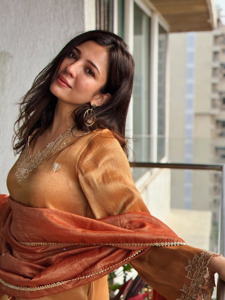 Amber Zari  Kurta Set with Wide Leg Pants & Dupatta - Set of 3